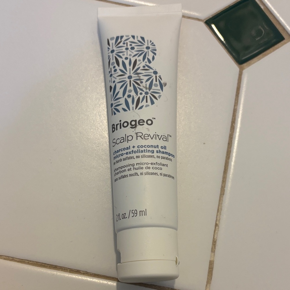 New Briogeo Scalp Revival Charcoal Shampoo - 2fl oz
